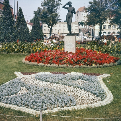 Torgparken i Ronneby, 1963 eller 1964.