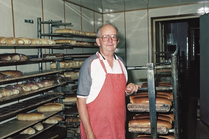 Sven Petersson, i många år ägare av Nya Wienerbageriet i Ronneby, 1989.