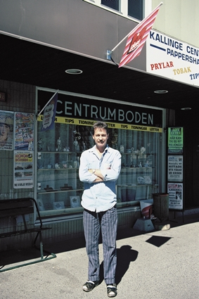 Börje Axelsson, innehavare av Centrumboden på Kockumsvägen 17 i Kallinge, 1989.